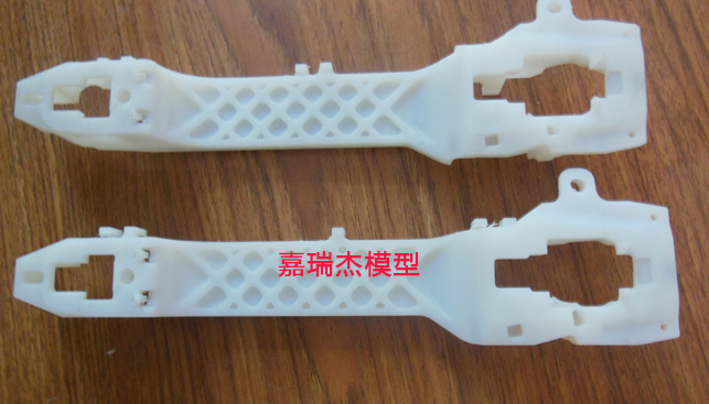 做手板模型時(shí)為什么要噴油呢？